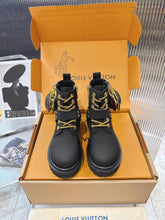 China Replica LV Women Shoes 182usd Only